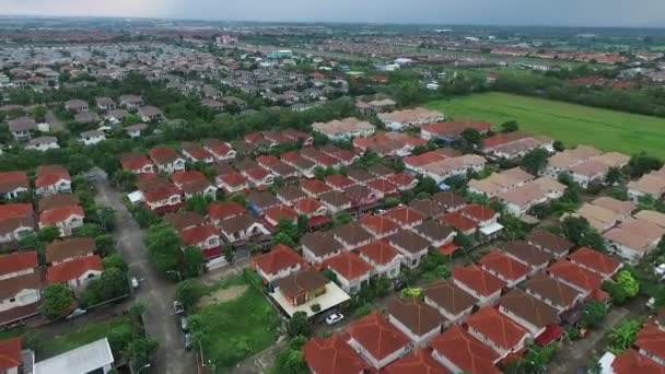 タイの家の村の空撮は 土地開発および不動産の不動産事業 — ストック動画