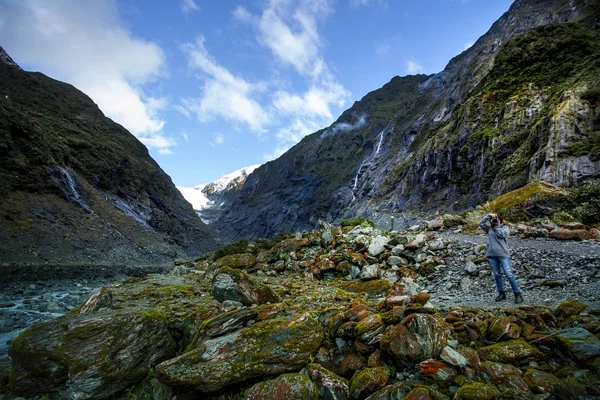 Fotógrafo Tirando Uma Foto Geleira Franz Josef Dos Destinos Viagem — Fotografia de Stock