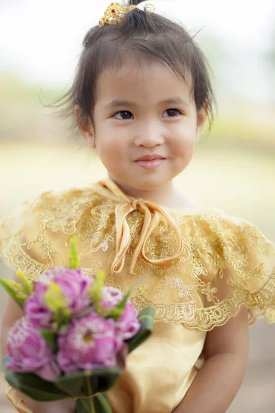 Ansikte Härliga Asiatiska Barn Kläder Gamla Thailändska Traditionen Leende Ansikte — Stockfoto