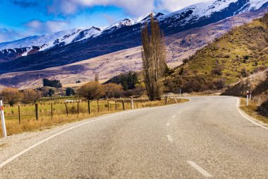taç aralığı yolda wanaka - queenstown southland Yeni Zelanda