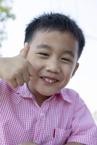 Lachende gezicht geluk emotie van Aziatische kinderen — Stockfoto