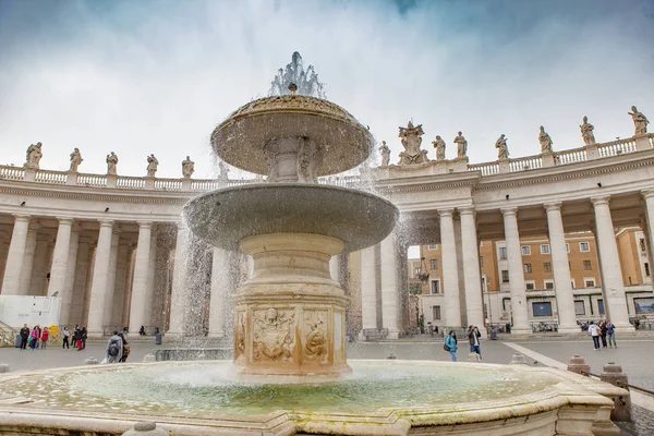 포트 복용 St.Peter 바티칸 로마 이탈리아-11 월 8 일: 관광 — 스톡 사진