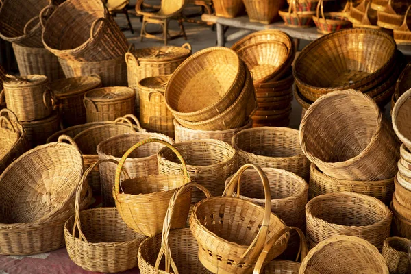 Artesanato de mão cesta de bambu na Tailândia — Fotografia de Stock