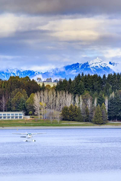 Landschaft und natürlicher Bergblick auf den See te anau im Süden — Stockfoto