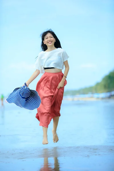 Portrait Asiatique Jeune Femme Bonheur Sur Vacances Mer Plage — Photo