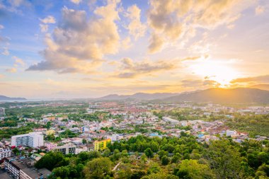 Khao Rang Phuket bakış açısı şehir günbatımı, Phuket ili, T