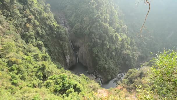 Глубокий Лес Красивый Водопад Haew Narok Пропасть Ада Водопад Национальном — стоковое видео