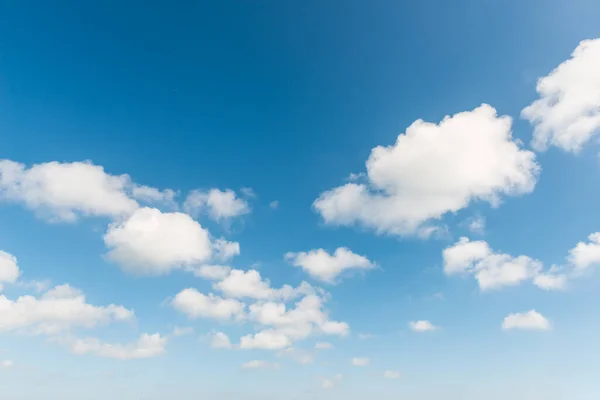 Fondo Textura Del Cielo Azul Hermoso Abstracto Con Nubes Blancas —  Fotos de Stock