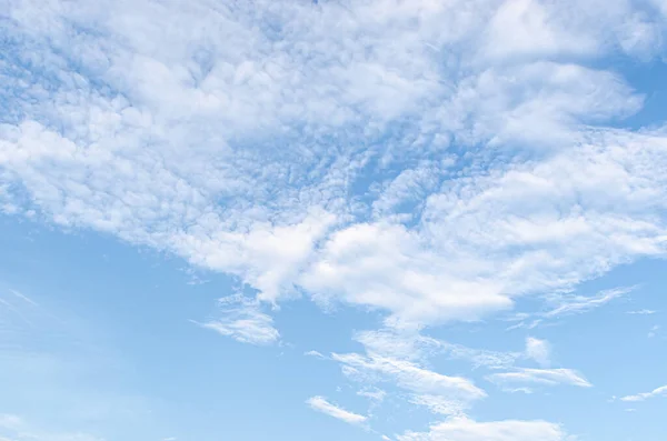 Hintergrund Und Textur Der Abstrakten Schönen Blauen Himmel Mit Weißen — Stockfoto