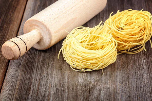 Pasta Vermicelli Sobre Fondo Madera —  Fotos de Stock