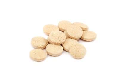 Gıda katkı maddeleri beyaz arka plan üzerinde izole hap.