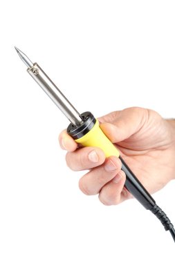 Beyaz arka planda izole edilmiş bir elde lehimleme demiri..