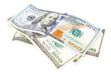 Dolar banknotları beyaz arkaplanda izole.