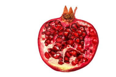 Beyaz arkaplanda yalıtılmış nar meyvesi.