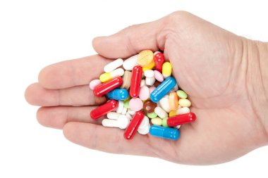 Haplar, kapsüller beyaz arka planda izole edilmiş. Ortalamalar