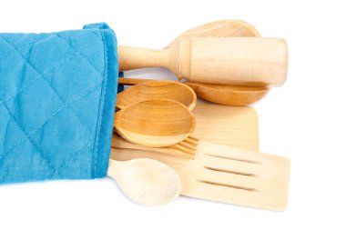 Beyaz bir arka plan üzerinde izole Ahşap mutfak eşyaları.