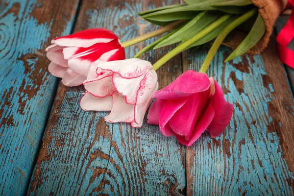 Bouquet Fleurs Tulipes Planches Bois Comme Fond — Photo