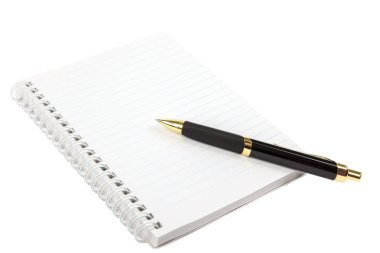 Beyaz arka plan üzerinde izole ofis aksesuarları.