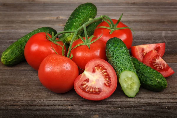 Verdure Fresche Tagliere Con Coltello Fondo Legno — Foto Stock