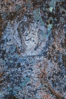 Arkaplan olarak eski çatlak taş duvar