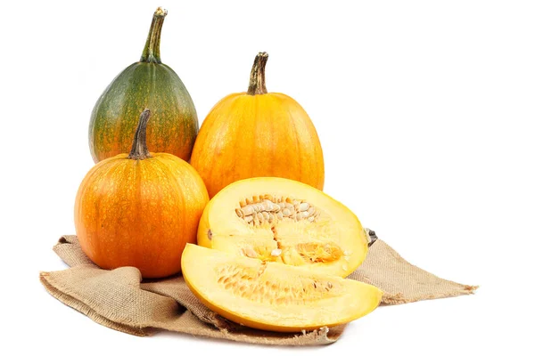 Frutas frescas de calabaza aisladas sobre un fondo blanco —  Fotos de Stock