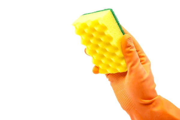 Hand in rubberen handschoen met spons geïsoleerd op witte achtergrond — Stockfoto