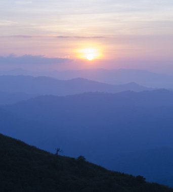 Dağda gün batımı