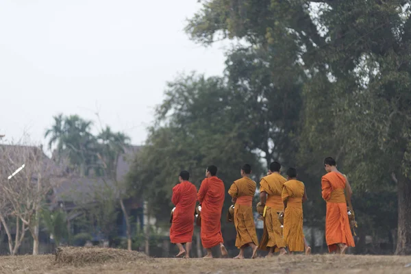 Луанг Прабанг Лаос Примерно Декабре 2015 Года Традиционная Церемония Раздачи — стоковое фото