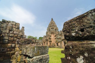 Kumdan kale taş phanomrung buriram ili, Tayland. dinî yapılar antik khmer sanat tarafından oluşturulmuş.