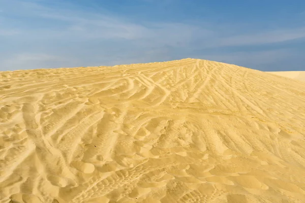 Dunas Areia Branca Com Céu Azul Mui Vietnã — Fotografia de Stock