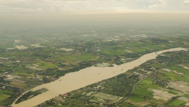 pirinç Teras ve bir ufukta dağlar