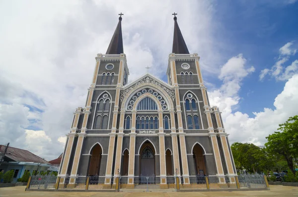 Igreja Igreja Católica Província Chantaburi Contra Pano Fundo Belo Céu — Fotografia de Stock