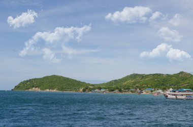 Tayland 'da tropikal bir ada