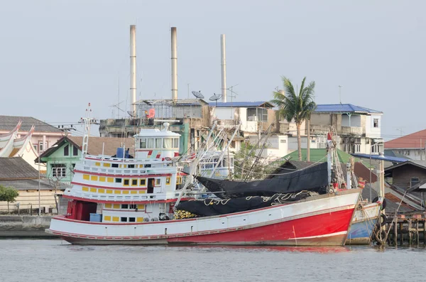 Bangkok, Tayland yakınlarındaki balıkçı köyü.