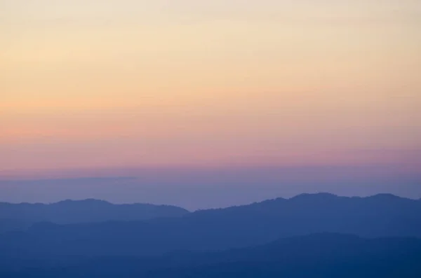 Hermosa Vista Puesta Sol Sobre Las Montañas — Foto de Stock