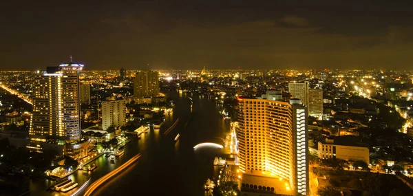 Gece, Tayland modern şehir