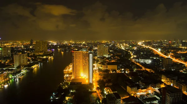 Rating gece, View Point üzerinde bir gökyüzü, Bangkok, Tayland