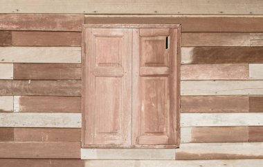eski ahşap pencere kapalı 