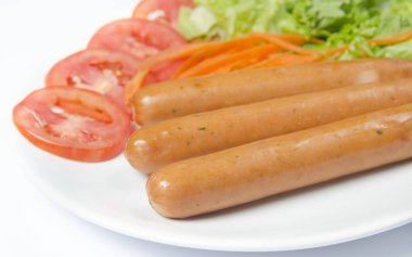 sosis tabakta sebze ile