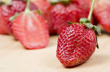 Taze çilekler. Kapatın.