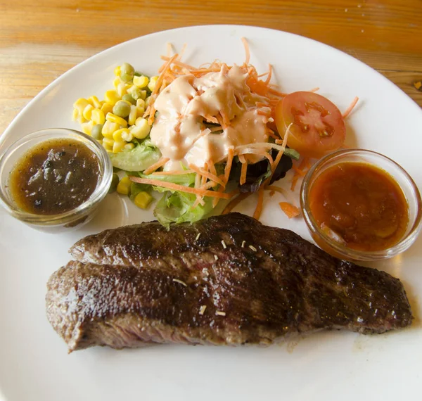 Şarküteri - Devekuşu bifteği