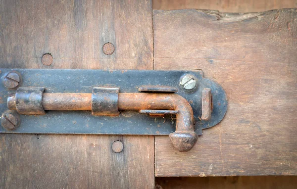 Old Latch Padlock Door — Zdjęcie stockowe