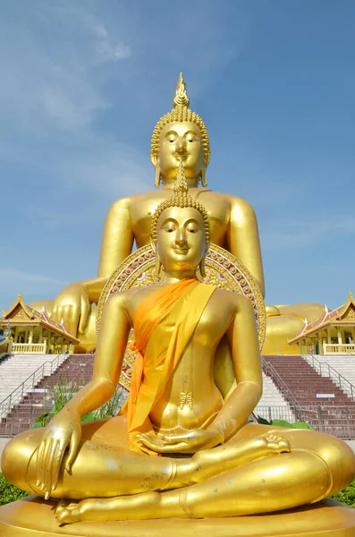 Wat Muang Angthong, Tayland altın Buddha heykeli