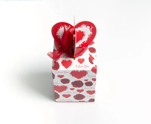 Одночервона Подарункова Коробка Ізольована Білому — стокове фото