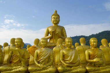 Makha Bucha, 1250 müritleri heykeli ile Buda, Nakhonnayok, Tayland
