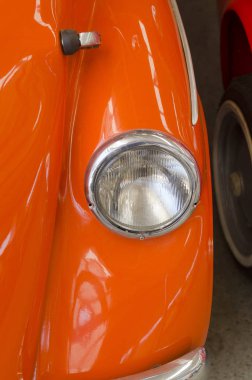 NAKHON PATHOM, THAILAND - 17 Aralık 2015: Jesada Technik Müzesi 'ndeki eski model araçlar Tayland ve bölgedeki en büyük araç müzesidir. 