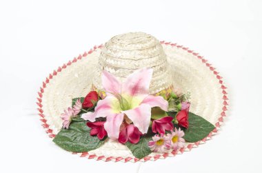 renkli çiçekler ile güzel saman yaz şapka