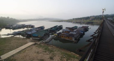 Sangkhlaburi, Kanchanaburi Tayland evde Sal