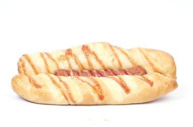 Sosisli sandviç beyaz zemin üzerine