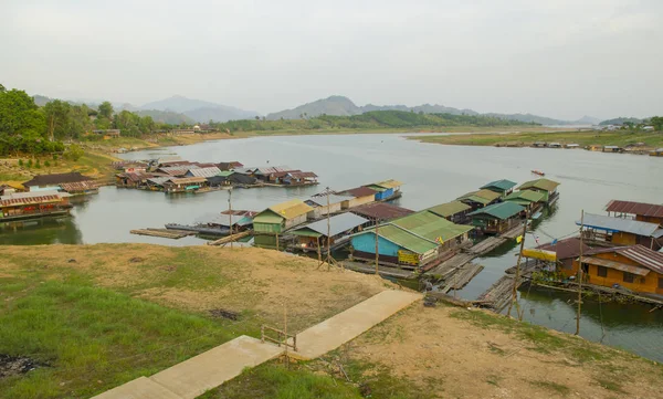 Pueblo Flotante Provincia Kanchanaburi Tailandia — Foto de Stock